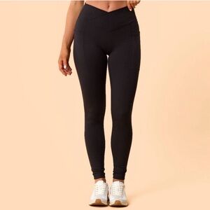 NWT! Blogilates Women's Criss Cross High-Rise Leggings - Black Size XS